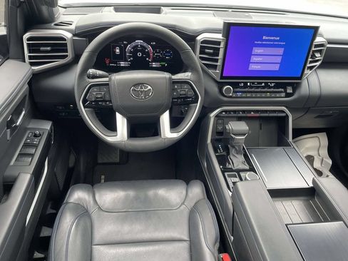 Used 2025 Toyota Sequoia Platinum AWD/4WD image 9