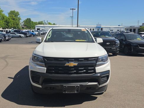 Used 2022 Chevrolet Colorado W/T w/ Custom Special Edition AWD/4WD image 8