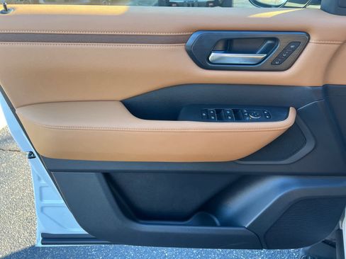 New 2026 Nissan Armada SL image 20