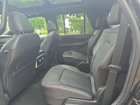 Used 2023 Ford Expedition Limited AWD/4WD image 8