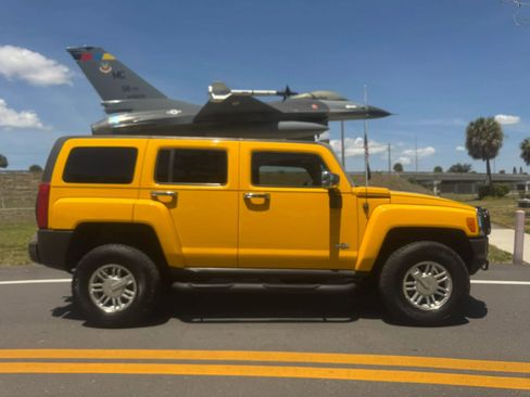 Used 2006 HUMMER H3 AWD/4WD image 3