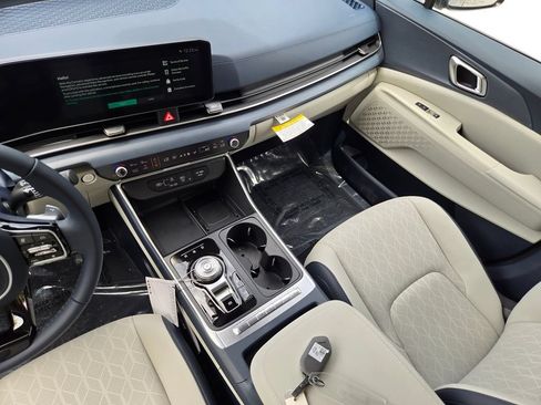 New 2026 Kia Carnival EX FWD image 22