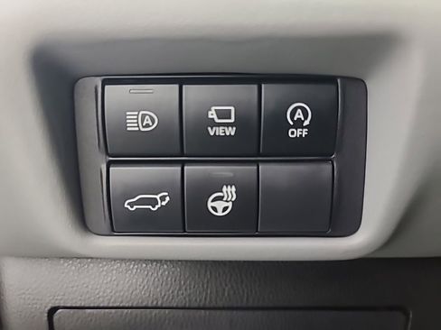 Used 2025 Toyota Highlander Platinum AWD/4WD image 33