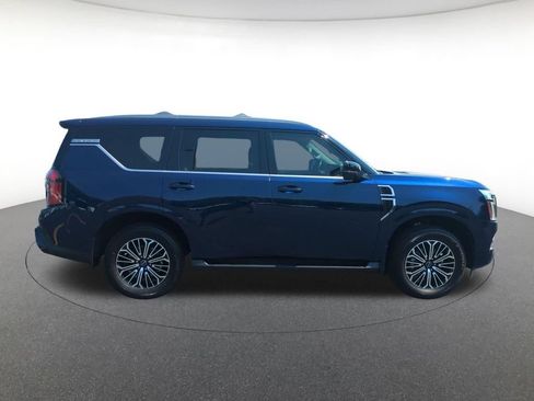Used 2025 Nissan Armada Platinum AWD/4WD image 4