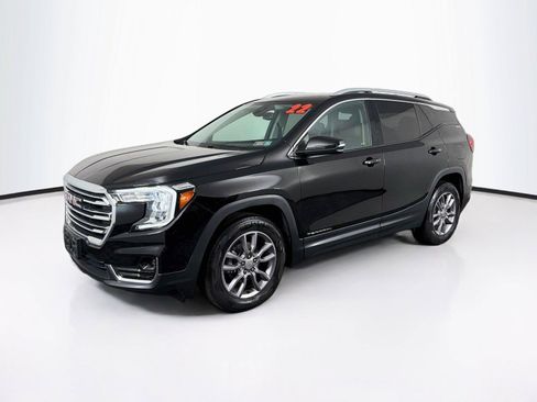 Used 2022 GMC Terrain SLT w/ LPO, Floor Liner Package AWD/4WD image 7
