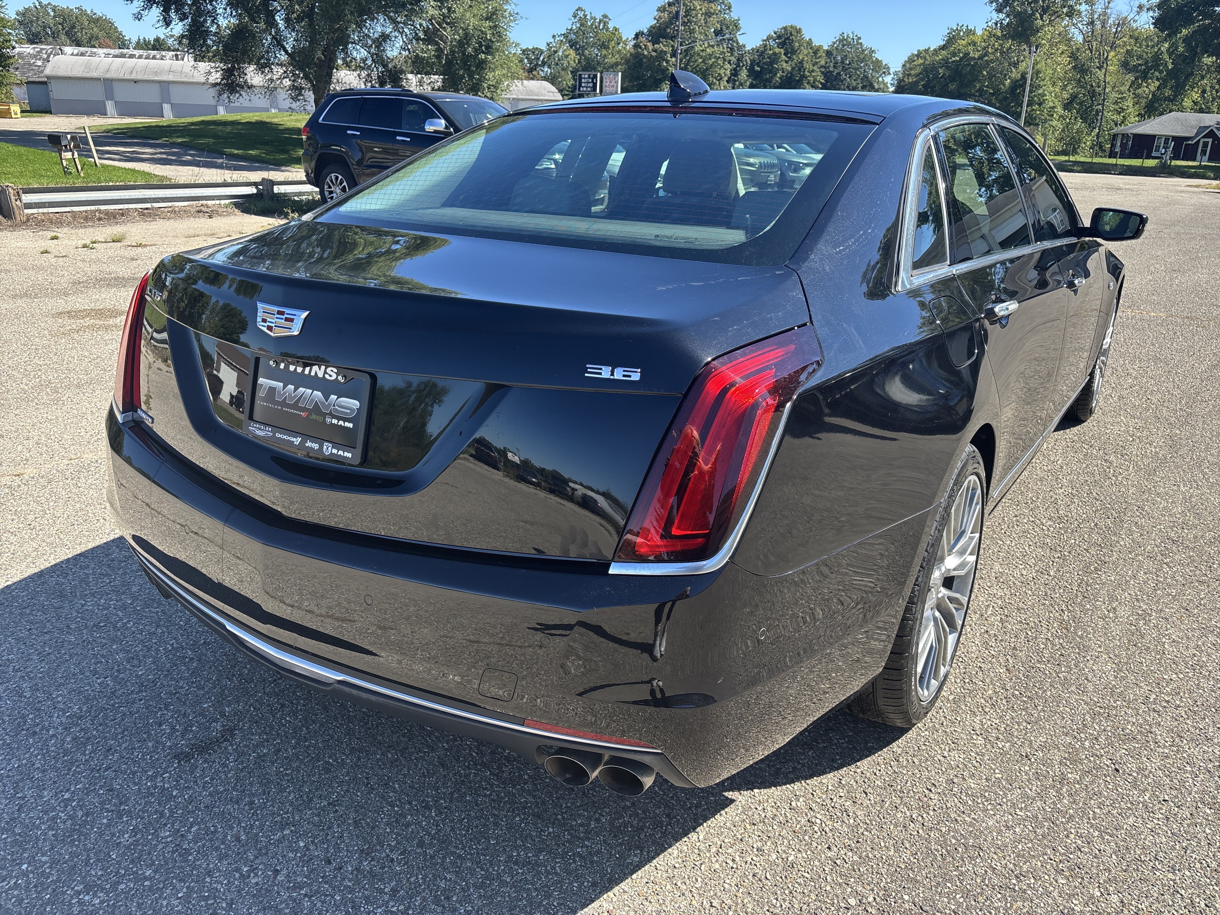 Used 2018 Cadillac CT6 Premium Luxury w/ Super Cruise Package AWD/4WD image 4