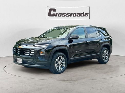 Used 2025 Chevrolet Equinox LT FWD image 1