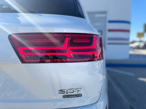 Used 2018 Audi Q7 3.0T Premium Plus w/ Premium Plus Package image 34