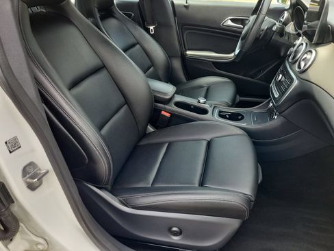 Used 2019 Mercedes-Benz CLA 250 4MATIC image 22