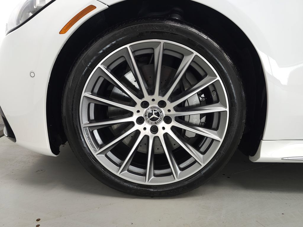 Certified 2025 Mercedes-Benz S 580 4MATIC Sedan image 37
