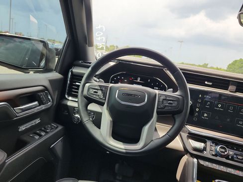 Certified 2025 GMC Sierra 1500 Denali w/ Denali Reserve Package AWD/4WD image 19