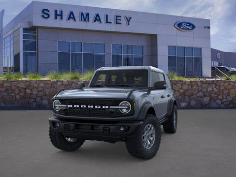 New 2025 Ford Bronco Badlands image 2