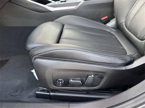Used 2024 BMW 330i Sedan image 17