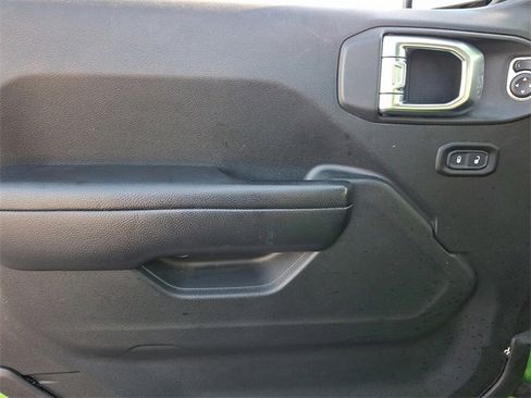 Used 2018 Jeep Wrangler Unlimited Sport S image 13