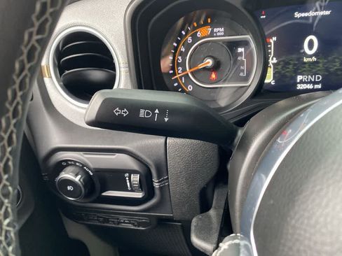 Used 2025 Jeep Wrangler Unlimited Sahara AWD/4WD image 23