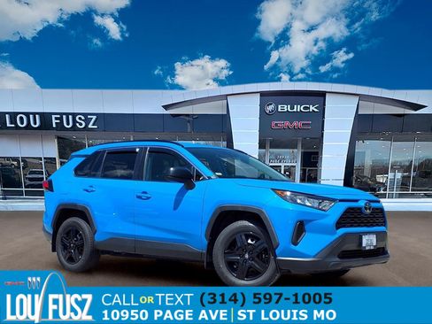 Used 2019 Toyota RAV4 LE AWD/4WD image 1