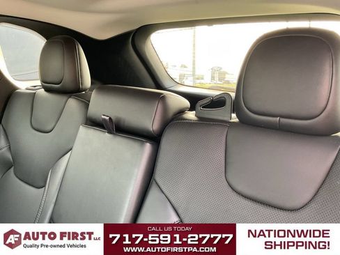 Used 2021 Jeep Cherokee Latitude Lux w/ Sun & Sound Group AWD/4WD image 11