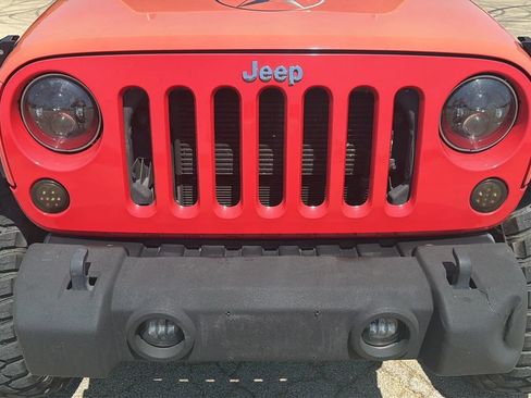Used 2013 Jeep Wrangler Sport AWD/4WD image 10