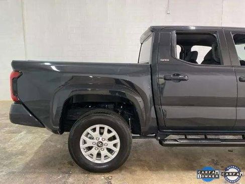 Used 2025 Toyota Tacoma SR5 image 83