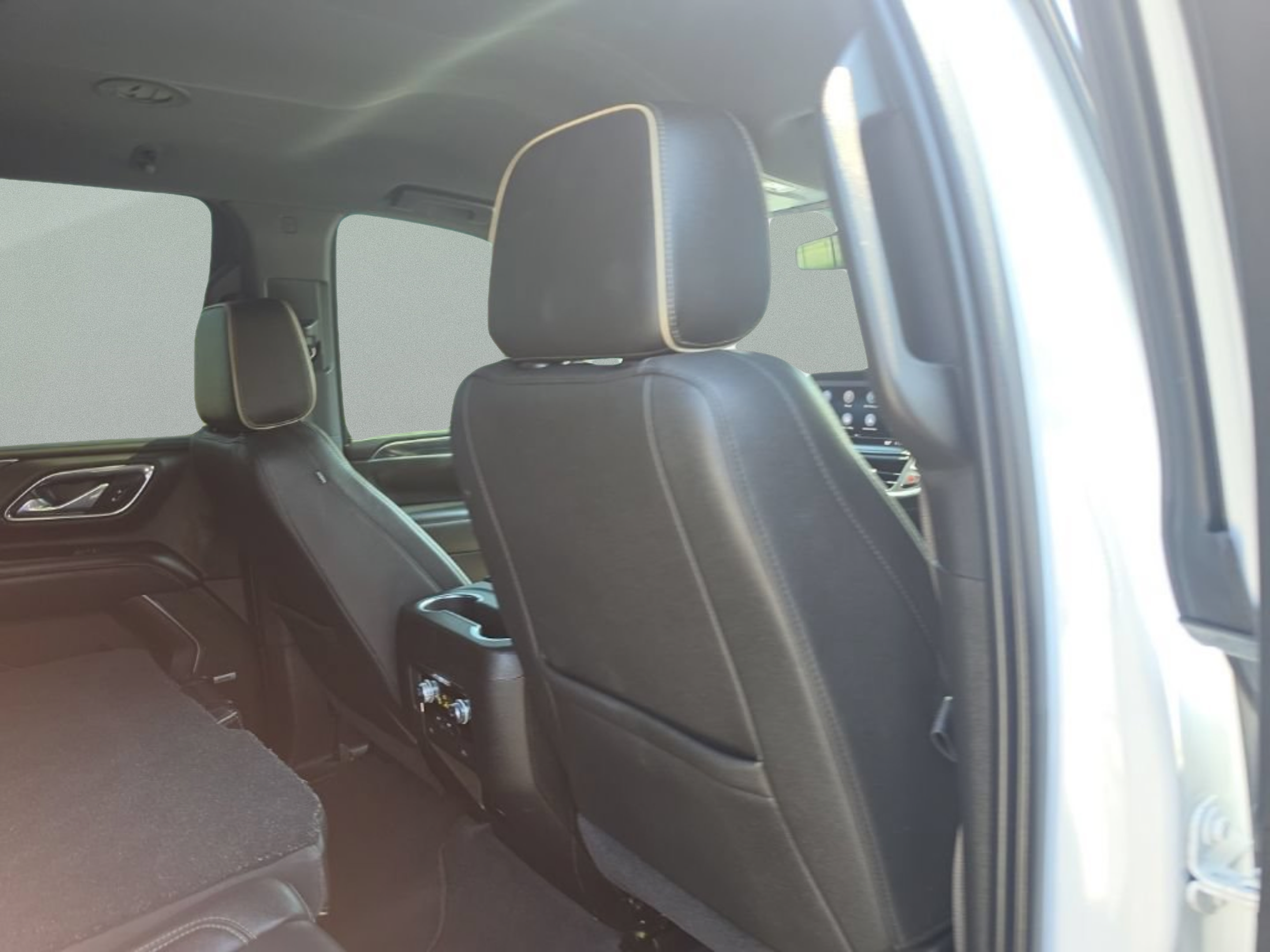 Used 2021 GMC Yukon XL SLT AWD/4WD image 31