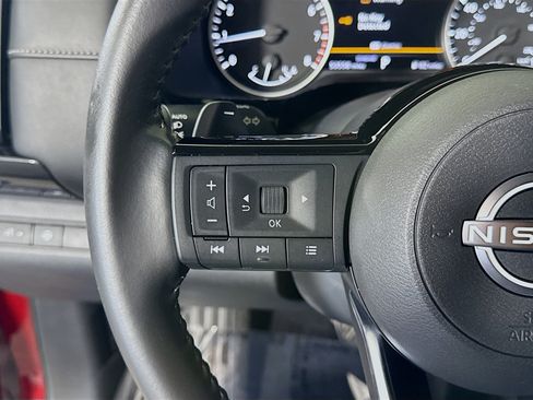 Used 2022 Nissan Pathfinder SV w/ SV Black Package FWD image 14