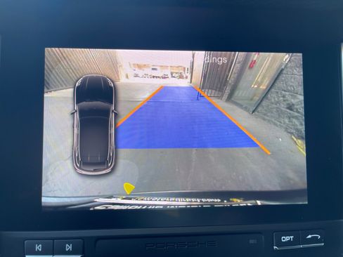 Used 2018 Porsche Macan image 20