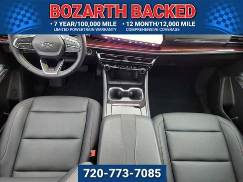 Used 2025 Chevrolet Traverse Z71 AWD/4WD image 12