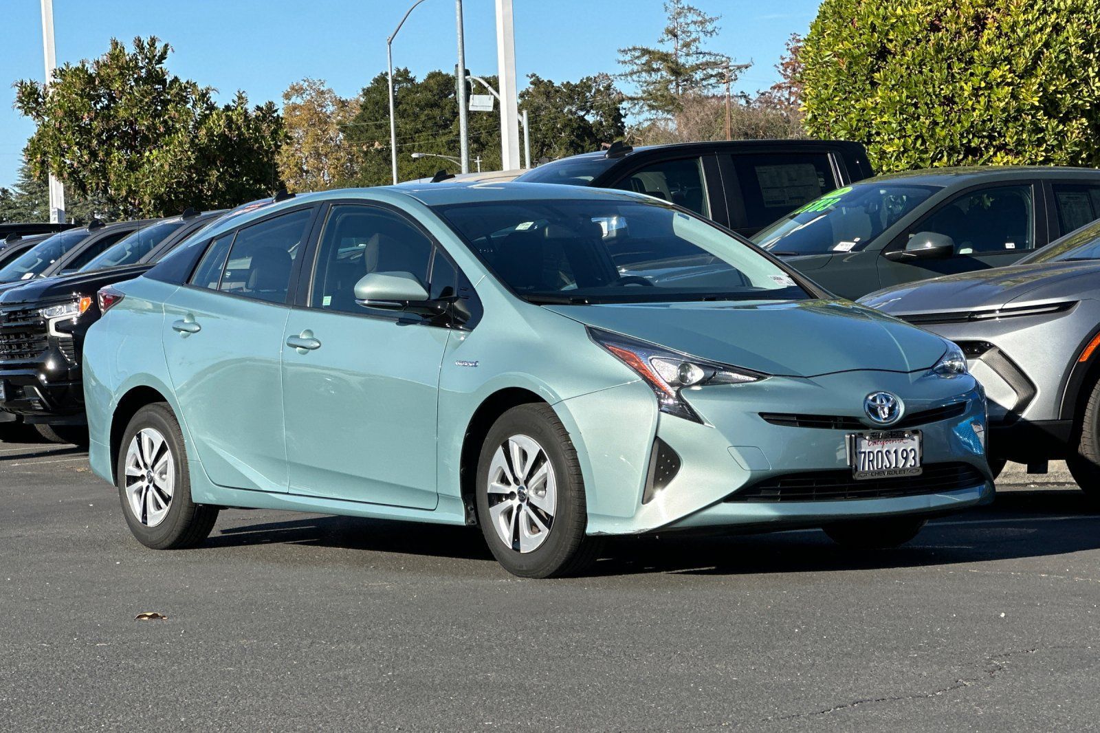Used 2016 Toyota Prius Three FWD image 2