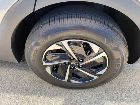 Used 2023 Kia Sportage LX image 36