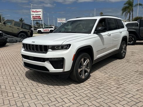 New 2026 Jeep Grand Cherokee L Limited AWD/4WD image 3