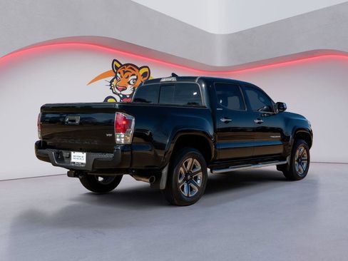 Used 2018 Toyota Tacoma Limited image 5