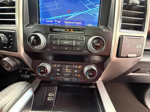 Used 2020 Ford F150 Platinum w/ Technology Package AWD/4WD image 9