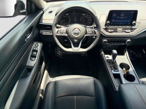 Used 2020 Nissan Altima 2.5 SR w/ Premium Package FWD image 15