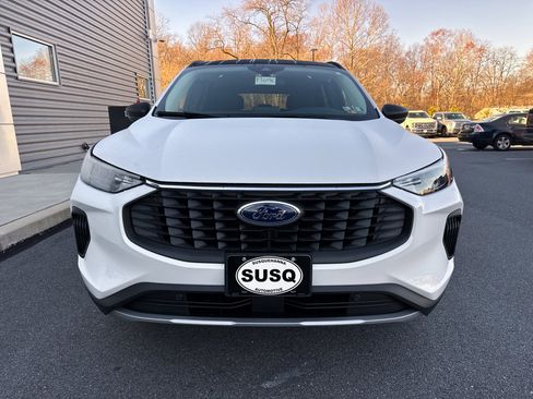 New 2026 Ford Escape Active image 2
