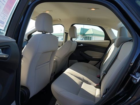 Used 2015 Ford Focus SE FWD image 18