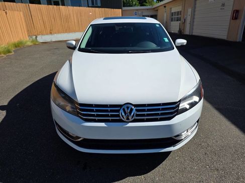 Used 2015 Volkswagen Passat TDI SE FWD image 1