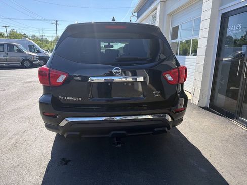 Used 2019 Nissan Pathfinder SL AWD/4WD image 6