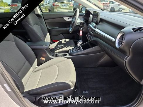 Certified 2023 Kia Forte LXS w/ LXS Technology Package FWD image 18