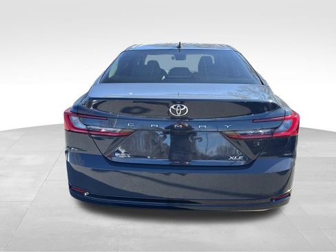 Used 2025 Toyota Camry XLE image 7