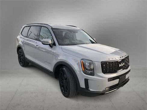 Used 2022 Kia Telluride SX w/ Nightfall Edition Package image 8