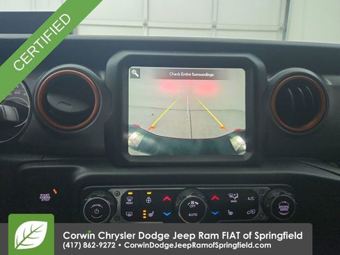 Used 2023 Jeep Gladiator Mojave w/ Cold Weather Group image 16