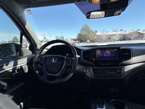 Used 2021 Honda Ridgeline Sport image 3