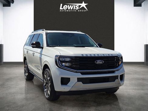 Used 2026 Ford Expedition Platinum w/ Platinum Ultimate Package AWD/4WD image 6