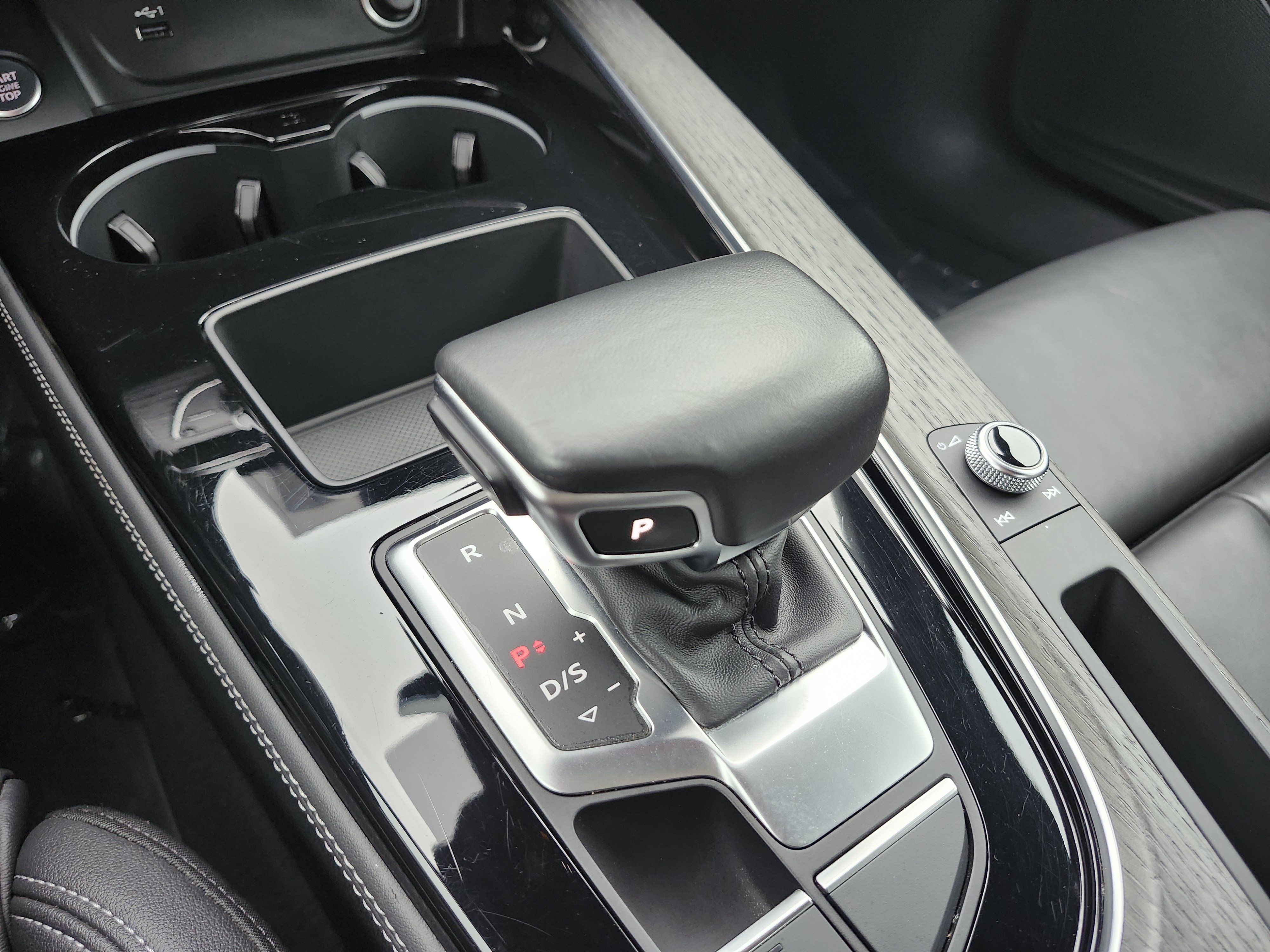 Used 2022 Audi A4 2.0T Premium Plus AWD/4WD image 34