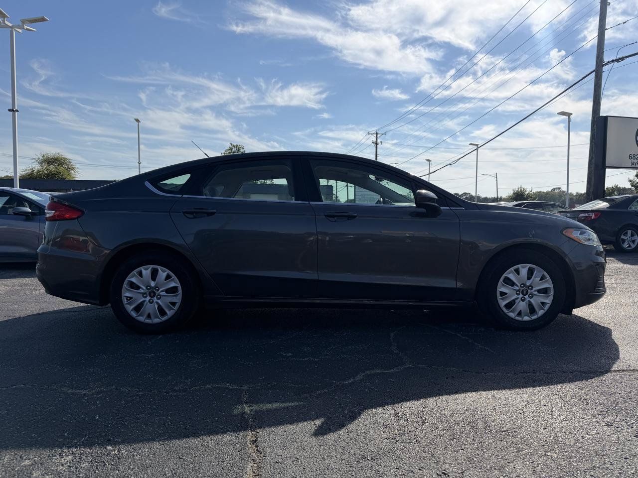 Used 2019 Ford Fusion S FWD image 4