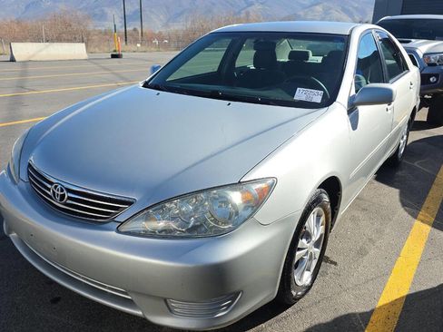 Used 2005 Toyota Camry LE image 5