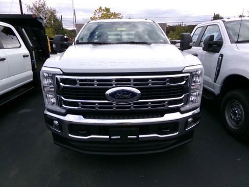 New 2025 Ford F350 XL w/ XL Chrome Package image 2