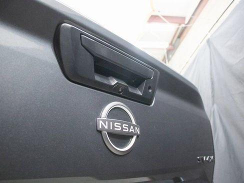 Used 2023 Nissan Frontier SV w/ SV Convenience Package image 13
