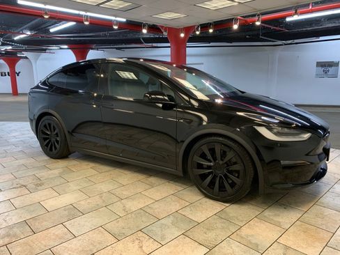 Used 2023 Tesla Model X AWD/4WD image 9