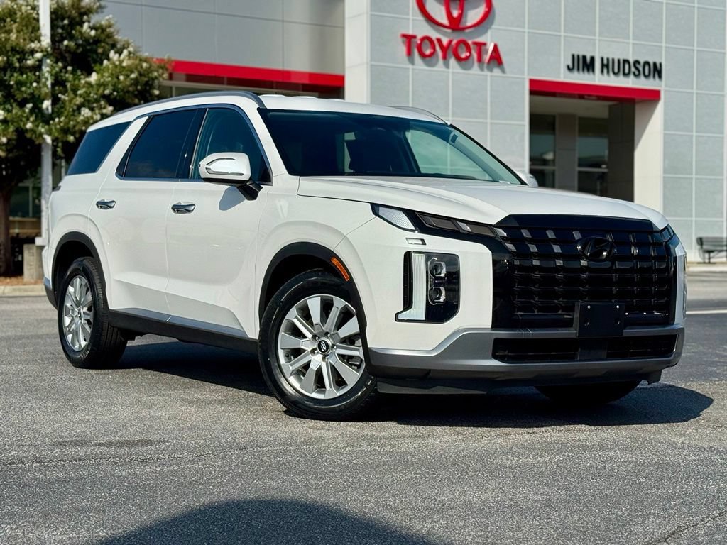 Used 2024 Hyundai Palisade SEL FWD image 2